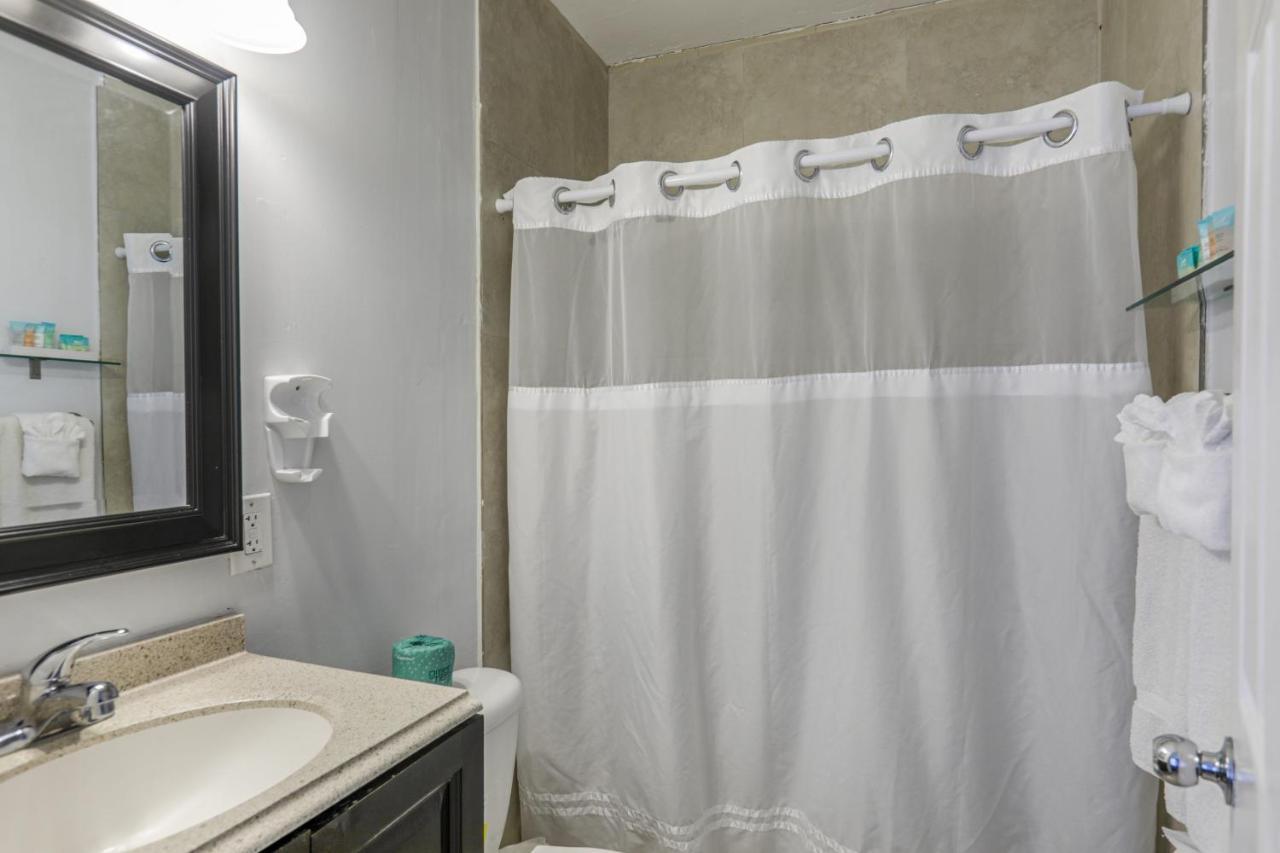 Hollywood Broadwalk Oceanside Hotel מראה חיצוני תמונה